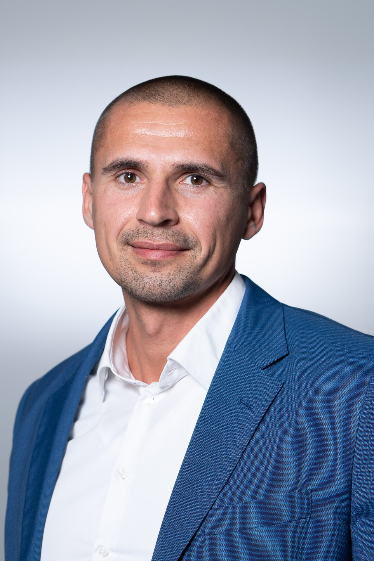 Portrait of Stefan Schamberger, founder of Nova Elevation